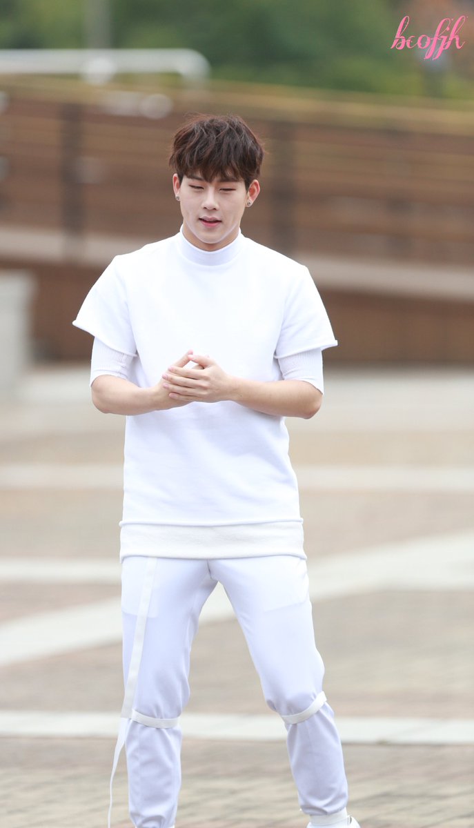 bcofjh1006's tweet photo. 161104 HD 주헌
#MONSTAX #주헌
#JOOHONEY
@OfficialMonstaX https://t.co/l17zpzTOxe