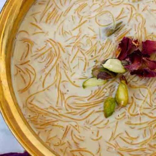 chittakukkarr's tweet photo. made some white sauce pasta for iftaar https://t.co/IxDSdcIFiL