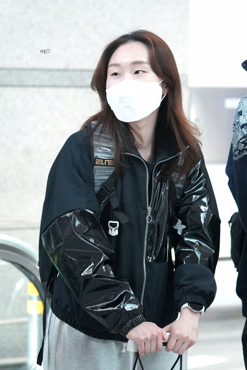 mjlover0909's tweet photo. 220403 ICN
웃는거 귀여,,,🥲

#최민정 #쇼트트랙 https://t.co/bxujN8iGvn