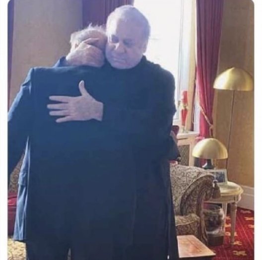 AsadAlee8's tweet photo. کوئی بات نہیں بھائی یہ شیروانی عید پر پہن لیو 🤣 https://t.co/yANmzAEiuG