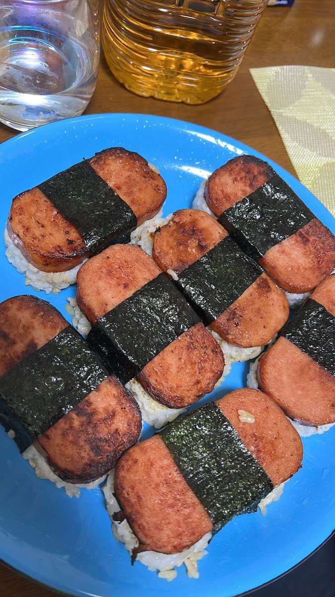 vantae_kimm's tweet photo. Kapagod pero ang sarap pls 🥲 spam musubi for dinner 🫶🏻

#CookItLikeAPooky https://t.co/2XGAxE8vGr