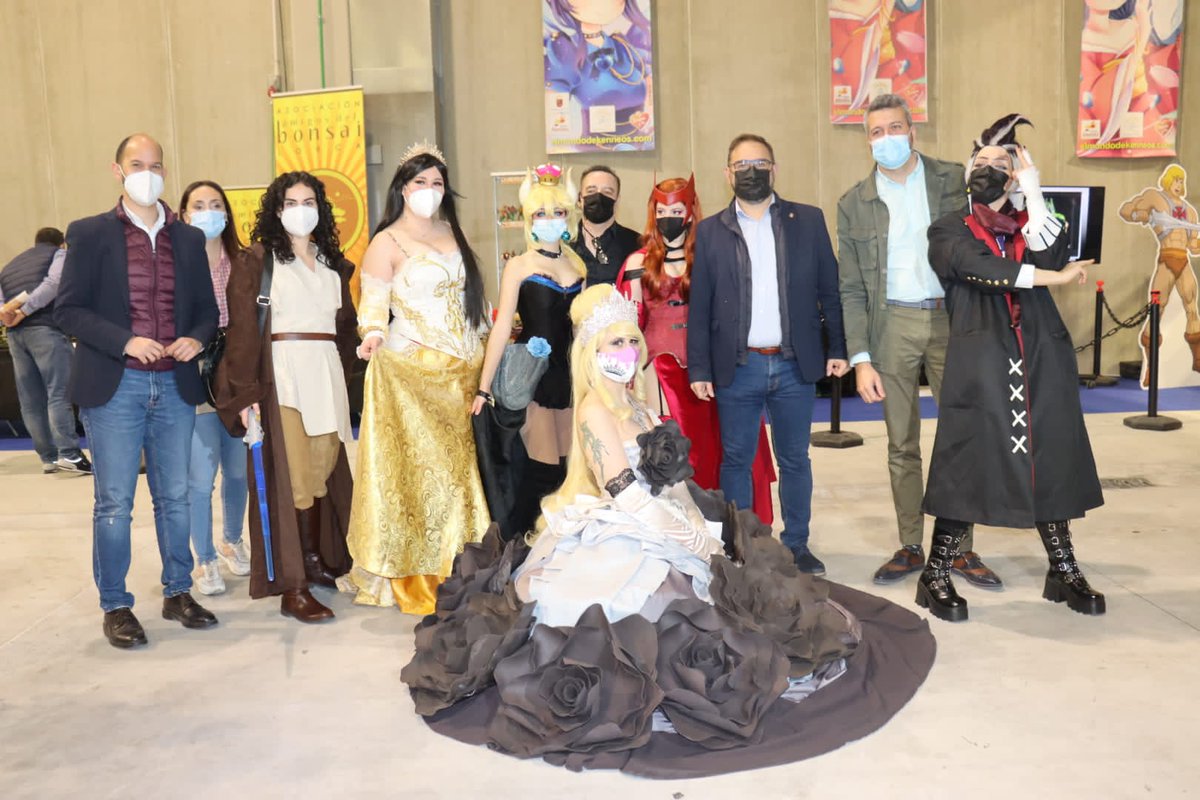 JoseMLM1982's tweet photo. Ayer inauguramos el pre-salón Lorca se Remanga, desde @mundojovenRM apostamos por los espacios de saludables y de ocio y tiempo libre que generan creatividad y talento, además de propiciar actividad económica. https://t.co/KrVxCSsDXP