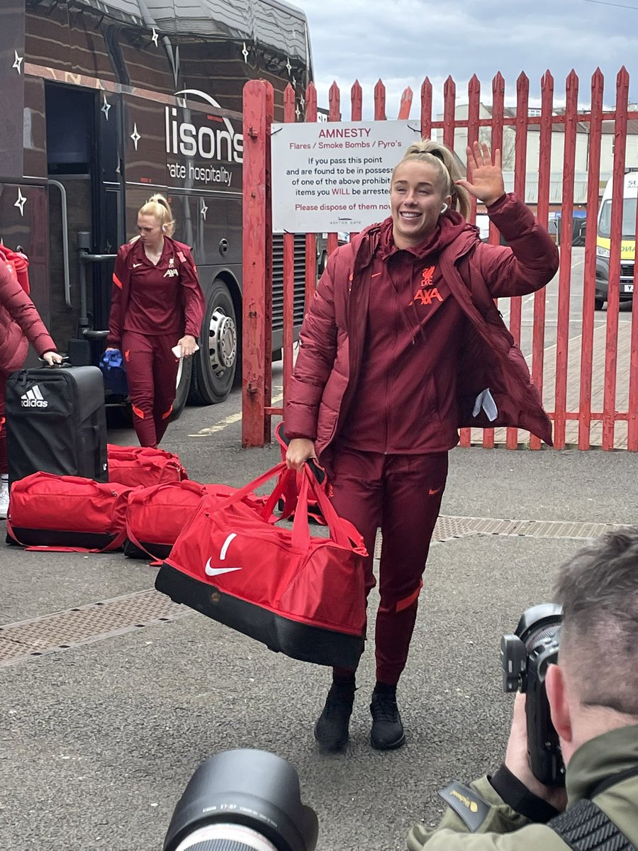 2gethertuneless's tweet photo. Nice and Relaxed looking Reds 🔴
#LFCW #LFC #LFCWomen #LiverpoolFCW #LFCFamily #YNWA #UPTHEREDS #2gethertuneless #OperationPromotion #OnePointIsAllItTakes https://t.co/aqKXXVdfuG