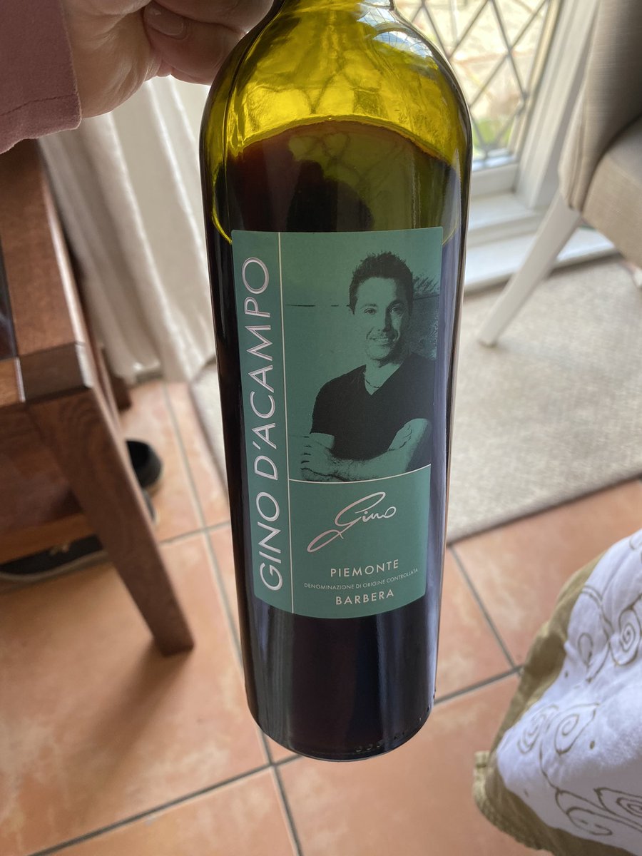 vanezzie's tweet photo. Let see what’s this is like @Ginofantastico @phil_willo #ginovino https://t.co/1RMKk3FkTT