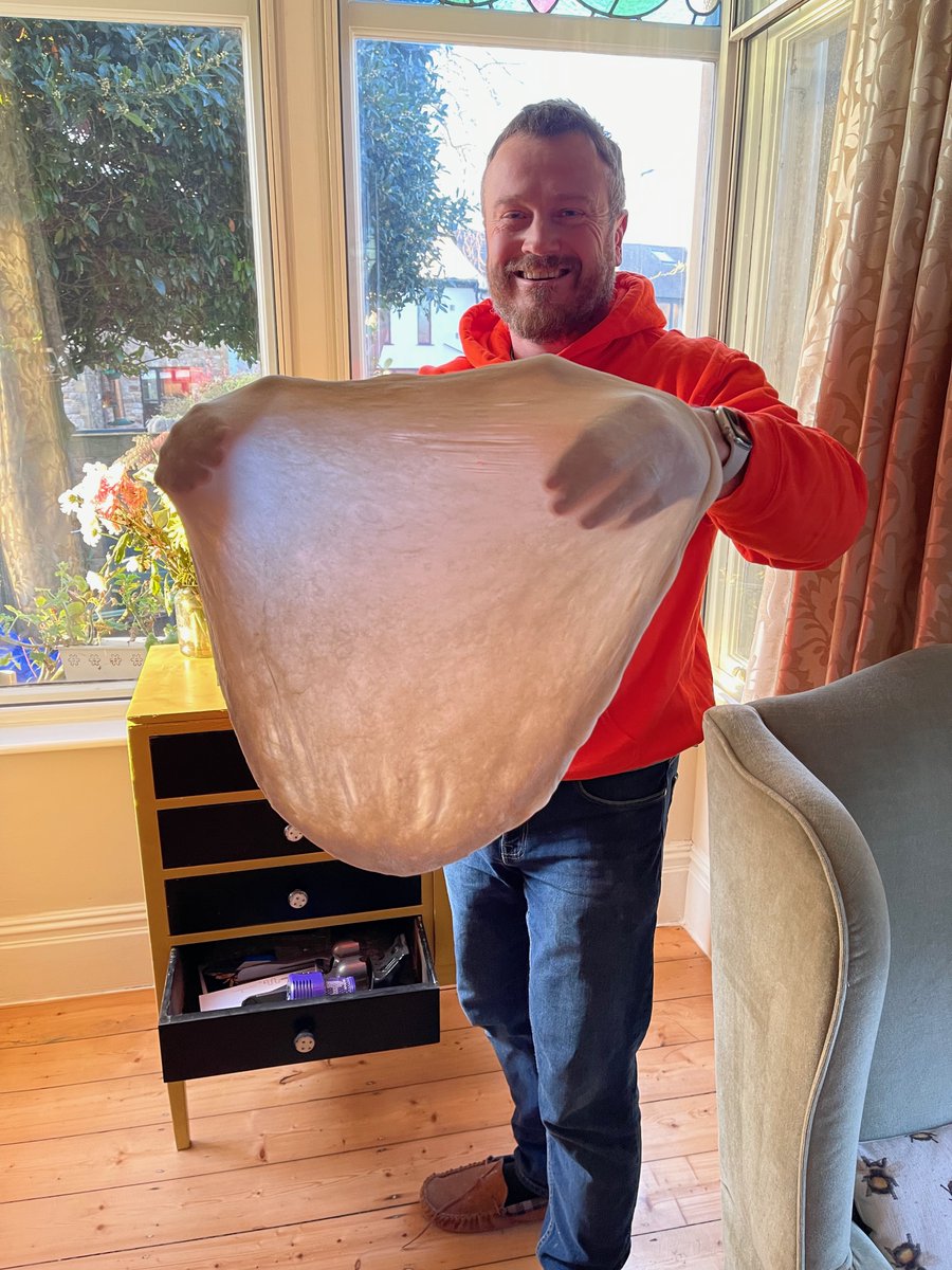 jon1010hill's tweet photo. @ShiptonMill This is what you can do with your 00 flour. Dough weight of just 220g #pizza #ooni https://t.co/eMXuD1jCrB