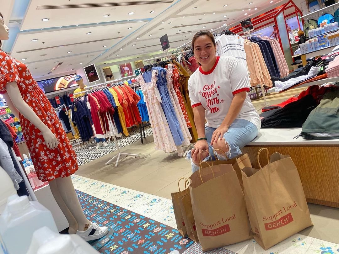 jenine_pitallo's tweet photo. Sunday famday with @benchtm @bcbench ❤️ 
#benchforeverybody 💃🕺💃
#happyme 😍😍😍  

©️ @sylviasanchez_a https://t.co/V9vsyYBFyf