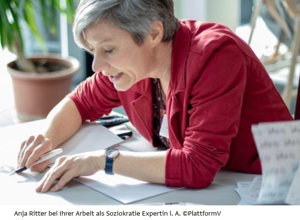 #Soziokratie &amp; Bildung, &amp; Politik, &amp; IT, &amp; Soziale Arbeit!
Hier entlang zur Anmeldung für Konferenz "Soziokratie in der Praxis Nr. 3" am 17.06.2022 in Dornbirn: 
soziokratiezentrum.org/events/soziokr… 
<a href="/Soziokratiezen2/">Soziokratie Zentrum</a> #Konsent <a href="/flogee/">Florian Bauernfeind | entribe.bsky.social</a>