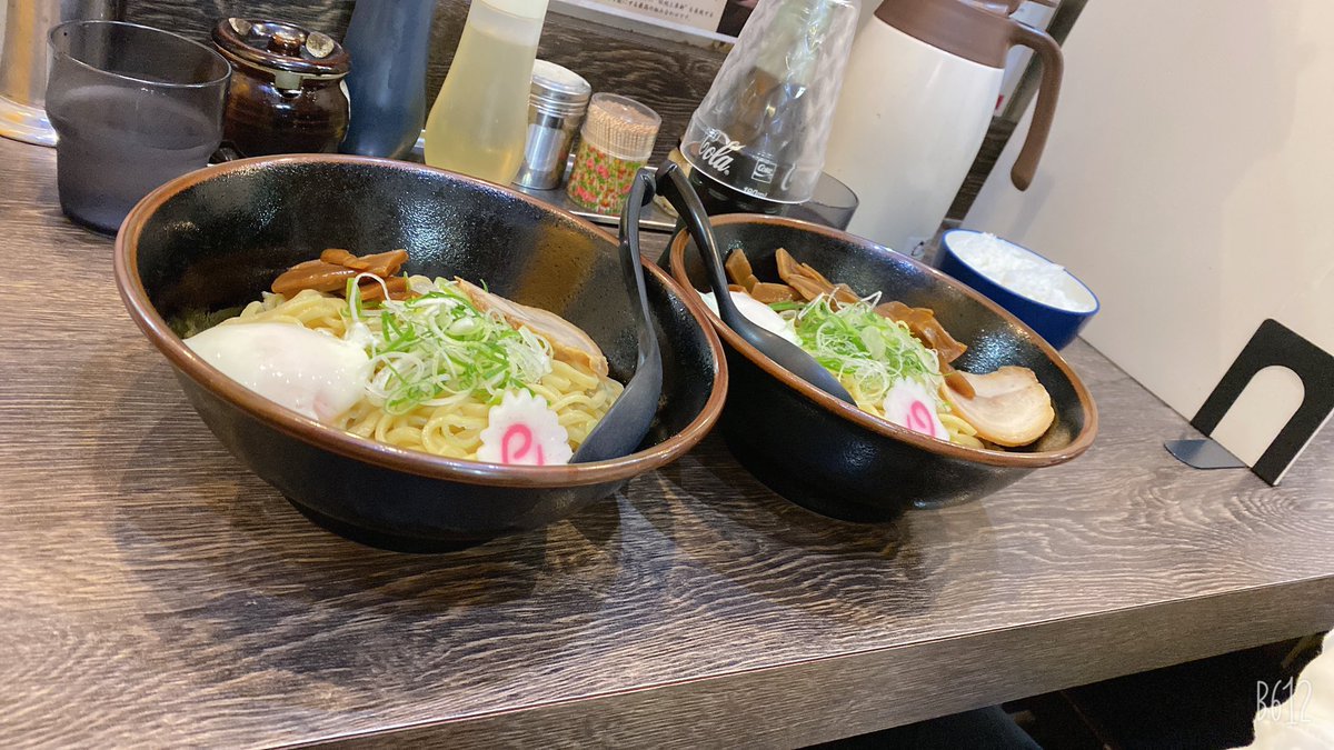 amiamimaru's tweet photo. 二日酔いの誰かさんを連れて､油そばを食べに行ってきた〜。
塩味？って初！美味しかった！
大学時代に演劇部の同期と行ってたお店を思い出して行きたくなった日曜日でした〜 https://t.co/mqXa876Fqz