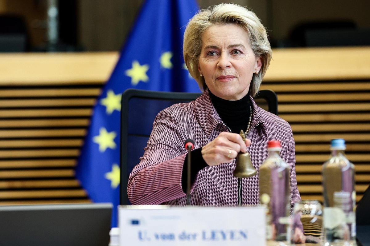 UCRAINA | "Sconvolta dalle notizie di indicibili orrori nelle aree da cui si sono ritirati i russi. Un'inchiesta indipendente è necessaria e urgente". Così in un tweet la presidente della Commissione Ue Ursula von der Leyen. #ANSA ansa.it/sito/notizie/m…