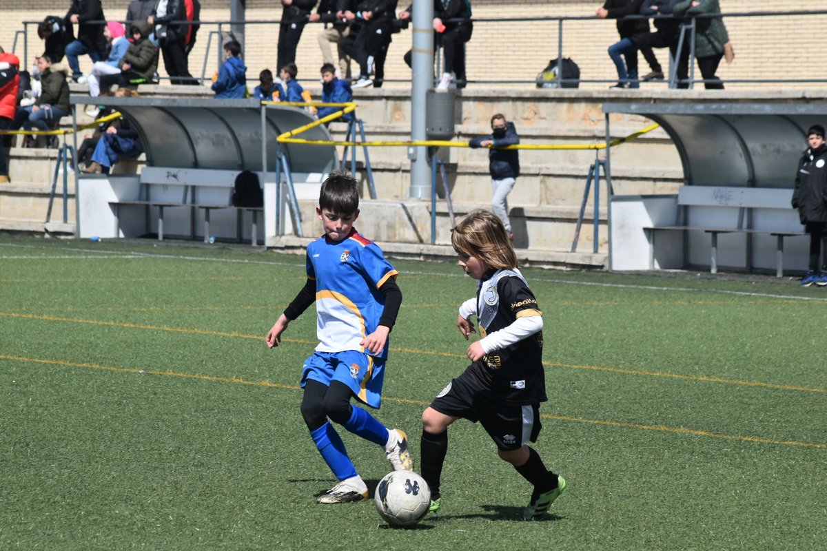 📋 <a href="/UnionistasCF/">Unionistas de Salamanca CF</a> Benjamín B 🆚 <a href="/CDDoninos/">C.D Doñinos</a> A | Segunda Benjamín | Jornada 2️⃣1️⃣

🏟 Rosa Colorado
📅 Domingo 3 de Abril

<a href="/USCFbase/">Cantera Unionistas CF</a> #BenjB 6️⃣
🆚️
<a href="/CDDoninos/">C.D Doñinos</a> A 6️⃣

#ConstruyendoUSCF 🏗️