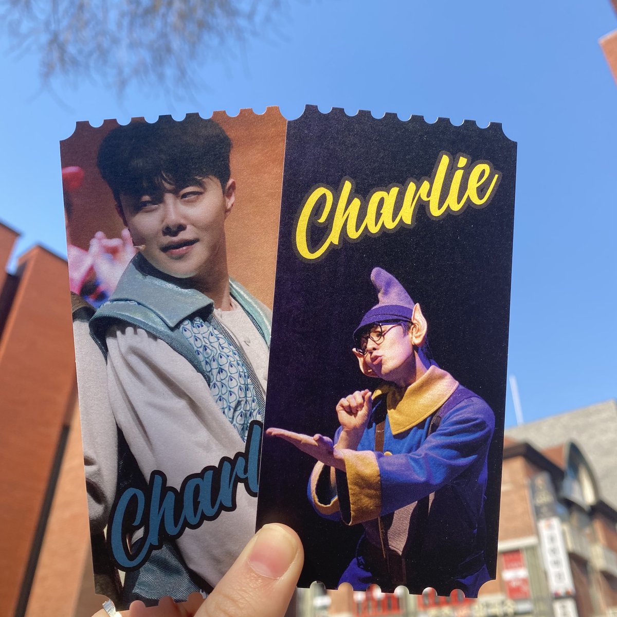 charliez_0410's tweet photo. 선착특전 실물을 공개합니다!

평일(4/4~4/8)
-오리지널티켓 랜덤 2종 총 10장
-옷입히기 엽서 10장

주말(4/9~4/10)
-오리지널티켓 랜덤 2종 총 30장
-옷입히기 엽서 15장

*제작상의 문제로 초대장은 옷입히기 엽서로 변경되었음을 알려드립니다. https://t.co/k9spvJPRhp