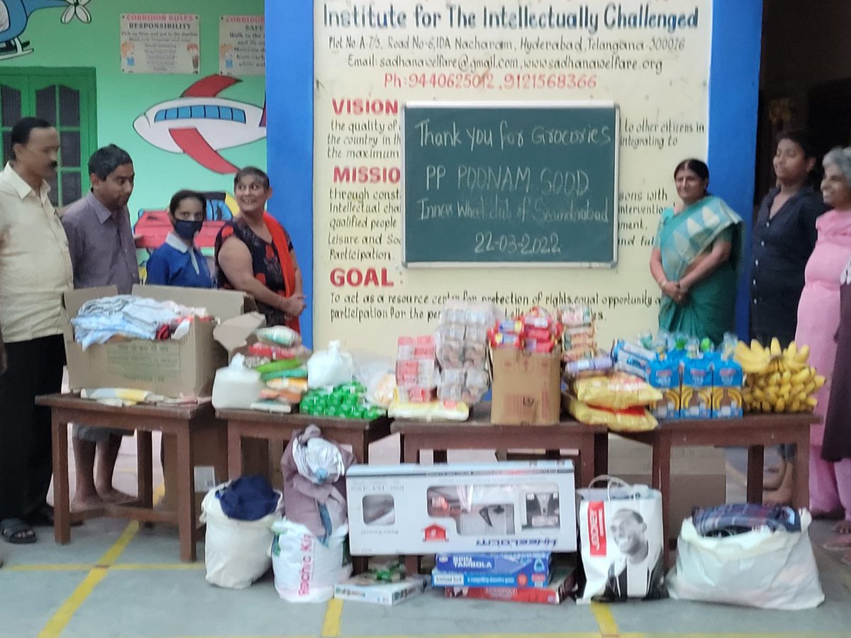 InnerwheelI's tweet photo. Inner wheel club of Secunderabad,
District 315,
DC Sunita Vallam,
Sheroes H, Health and hygiene,
Our PP and Editor Poonam Sood and her friends donated provisions , toiletries , old clothes ( in good condition) and toys to Sadhana Institute 
Cost Rs. 18000/ .
Beneficiaries many https://t.co/BOvtgH2EPF