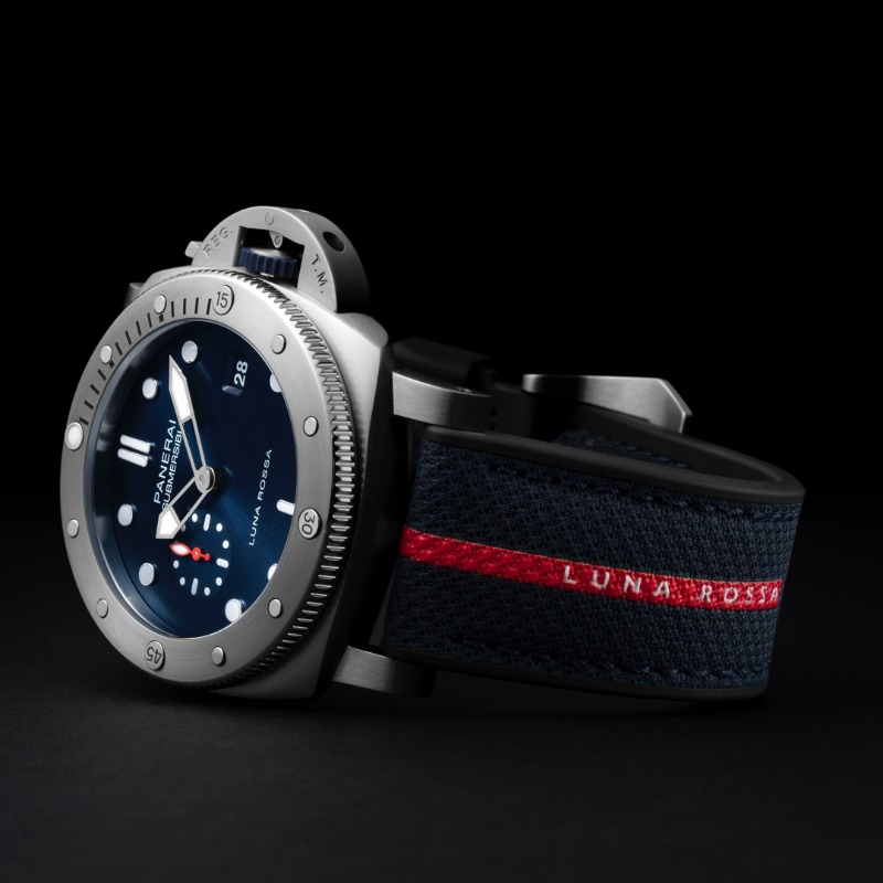 The Submersible QuarantaQuattro Luna Rossa #PAM1391 exhibits a considered balance between elegance and sporty bearing. The 44mm steel case is engineered to withstand the rigors of ocean racing or any other active endeavor. #PaneraiWW22 #watchesandwonders2022 #PaneraiNovelties