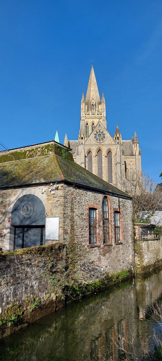 BevHunt72's tweet photo. So it's a frosty morning in #Cornwall but perfect for walking & completing #Walk13 of my 55 walk challenge for #OneMedicine @HumanimalTrust ...#Truro taking in St Clement & the river..to find out more about my challenge and to donate, please click below.
https://t.co/9UUUGXoP5Q https://t.co/iePQWMObco