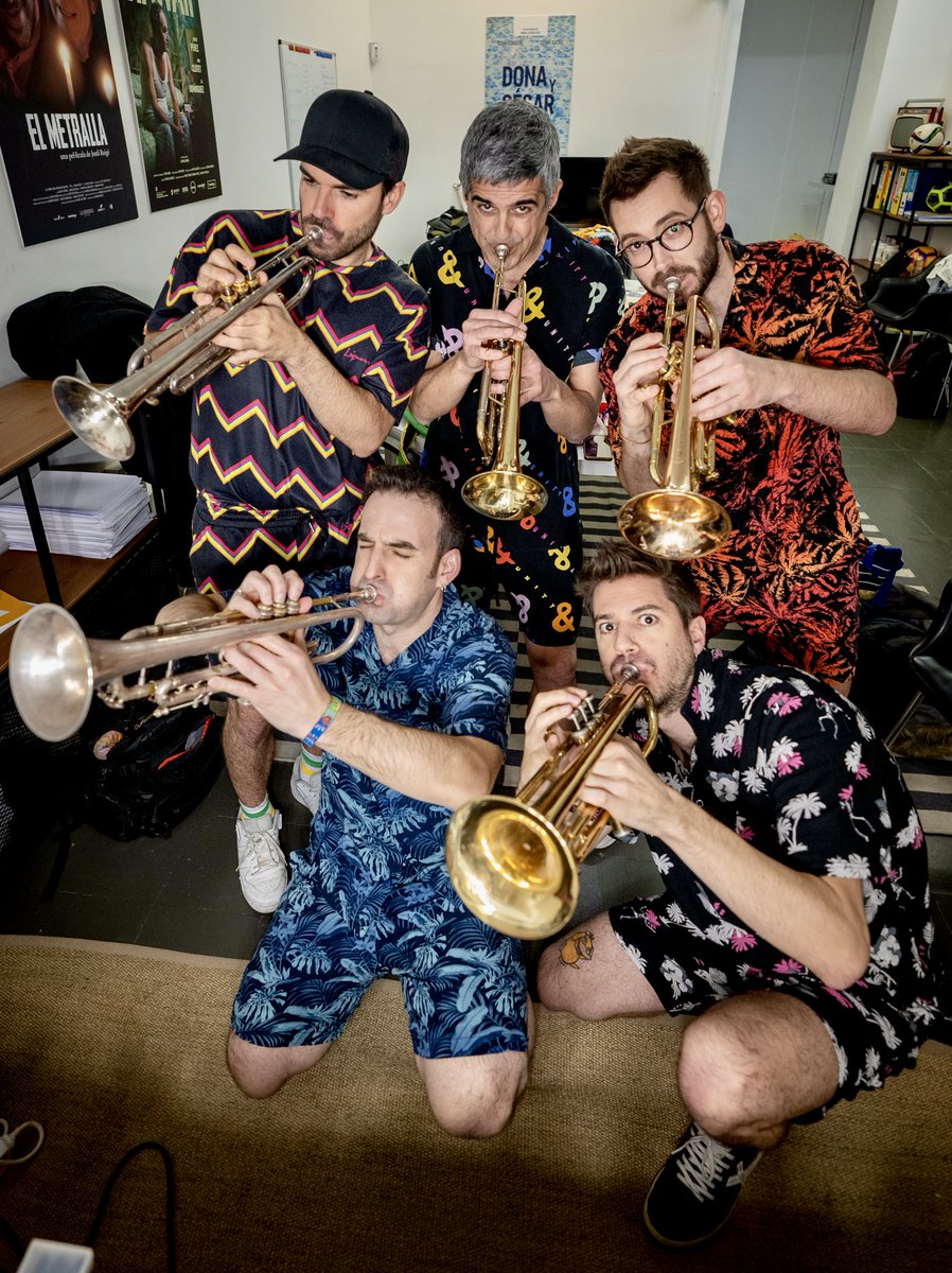 doctorprats's tweet photo. Divendres 7 nou single!!! A POC A POC.
Fes la presave aquí: https://t.co/pj5FKO1f7C
loviu babies! https://t.co/J8M84EzC2i