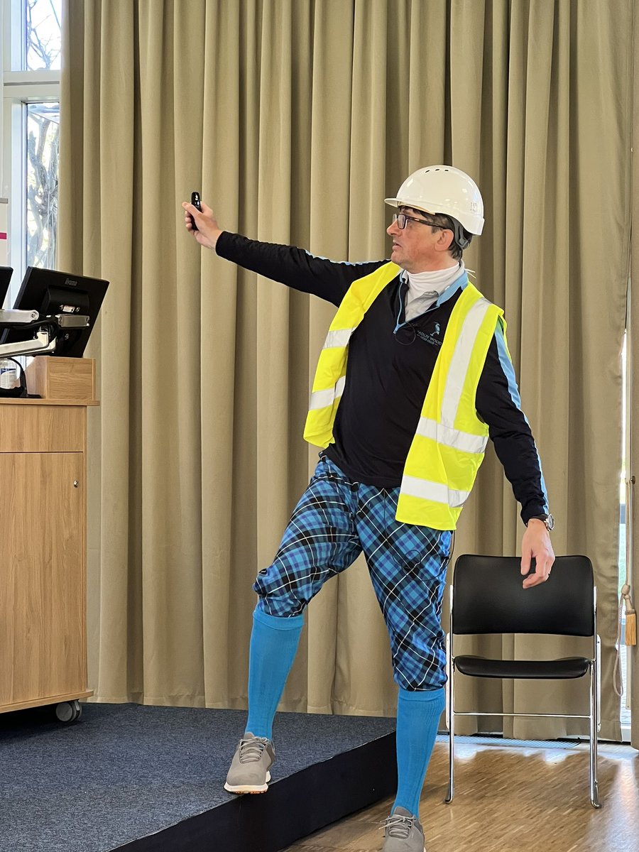 We’re starting day 3 with <a href="/1stsure/">1stsure</a>’s session of facing a major loss #OxfordWeekender