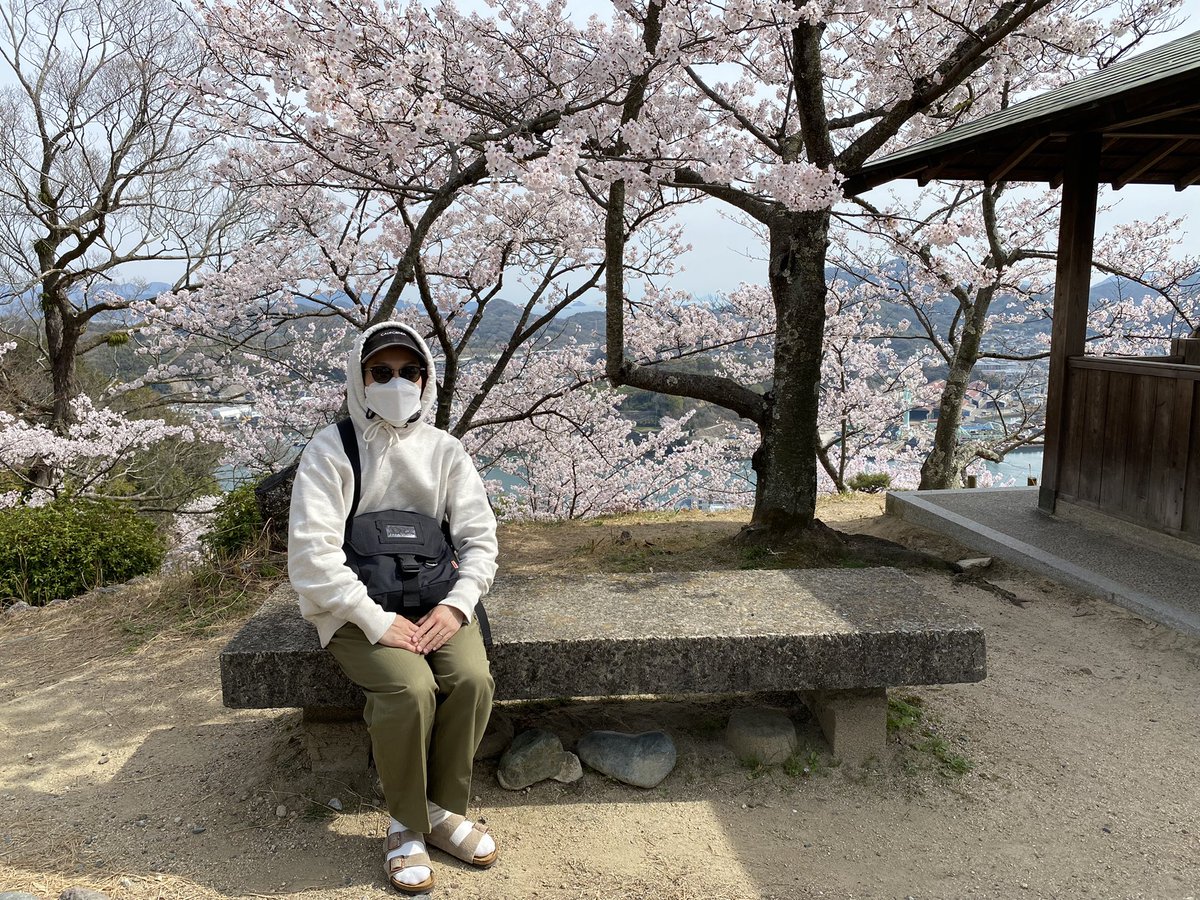 nn6kk's tweet photo. 尾道で花見をしてきました。
毎年妻と桜を見るのが行事になりそう。 https://t.co/A15Kql7l9x