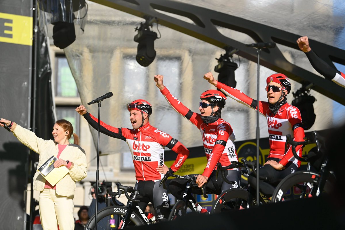 lottocycling_'s tweet photo. 🇧🇪 #RVV22

Not your usual @RondeVlaanderen team presentation in Antwerp this morning 😅 https://t.co/SGJTCEMIul