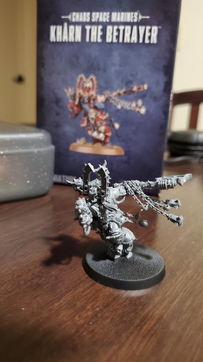 DamianChenot's tweet photo. #hobbystreak day 637. I'm in a hotel tonight, but one close to home. My wife rented a condo on the beach for the weekend. That doesn't mean I'd give up hobbying despite the view! Today I built Kharn the Betrayer for a future World Eaters army. #warmongers #40k #bftbg https://t.co/quYvuBOK7G