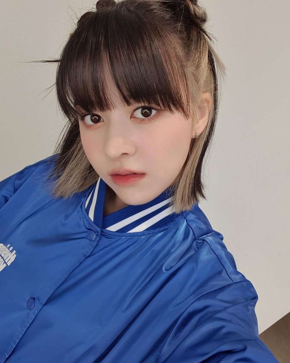 nmixxpics_'s tweet photo. NMIXX official instagram update with Lily
#LILY #릴리 https://t.co/H5wvozyKQb