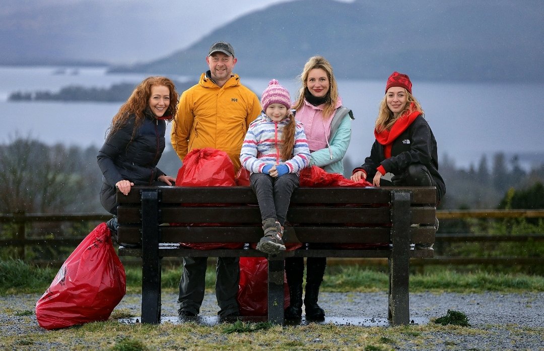 countykerry's tweet photo. A huge thank you to the thousands of volunteers who took part in the annual County Clean Up on Saturday, including some of our friends from Ukraine
A fantastic 'meitheal' effort across the county #CountyCleanUp #Kerry https://t.co/IRDgP8Pcus