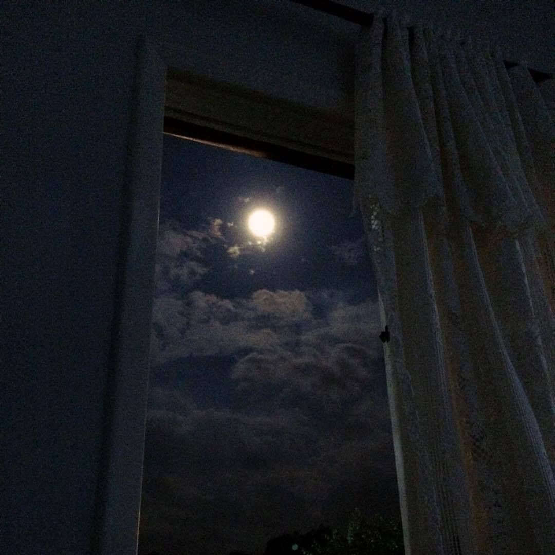 snkease_'s tweet photo. the hoon is beautiful, isn't it ? https://t.co/yctct28OqY