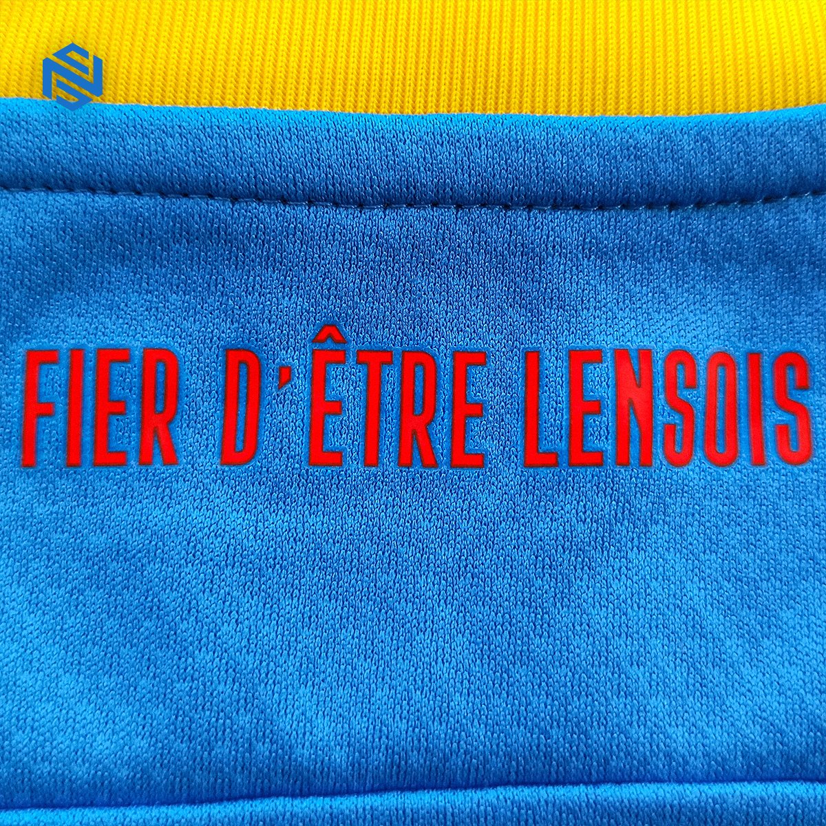 RC LENS 2021-2022 THIRD PUMA

Daha fazla fotoğraf görmek için;
To view more photos;
instagram.com/p/Cb4gnxmqMxL/

#fscbyns #RCLens #jersey #footballshirtcollector #jerseycollection #vintagefootballshirts #shirtcollection #footballshirtcollection #footballshirt