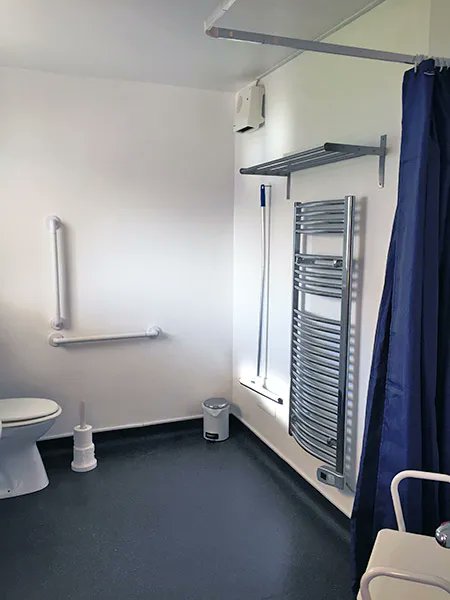 Handiscovercom's tweet photo. Accessible Property in Devon, United Kingdom ๐ฌ๐ง
It has a wheel-in shower room, wide doors and level access. The twin bedroom is fully wheelchair accessibleโฟ๏ธ
Availability from 4-17 & 22-29 April. Book your holiday now ๐ https://t.co/RJALKkhqhV
#handiscover #accessibility https://t.co/bU5WPIySxh