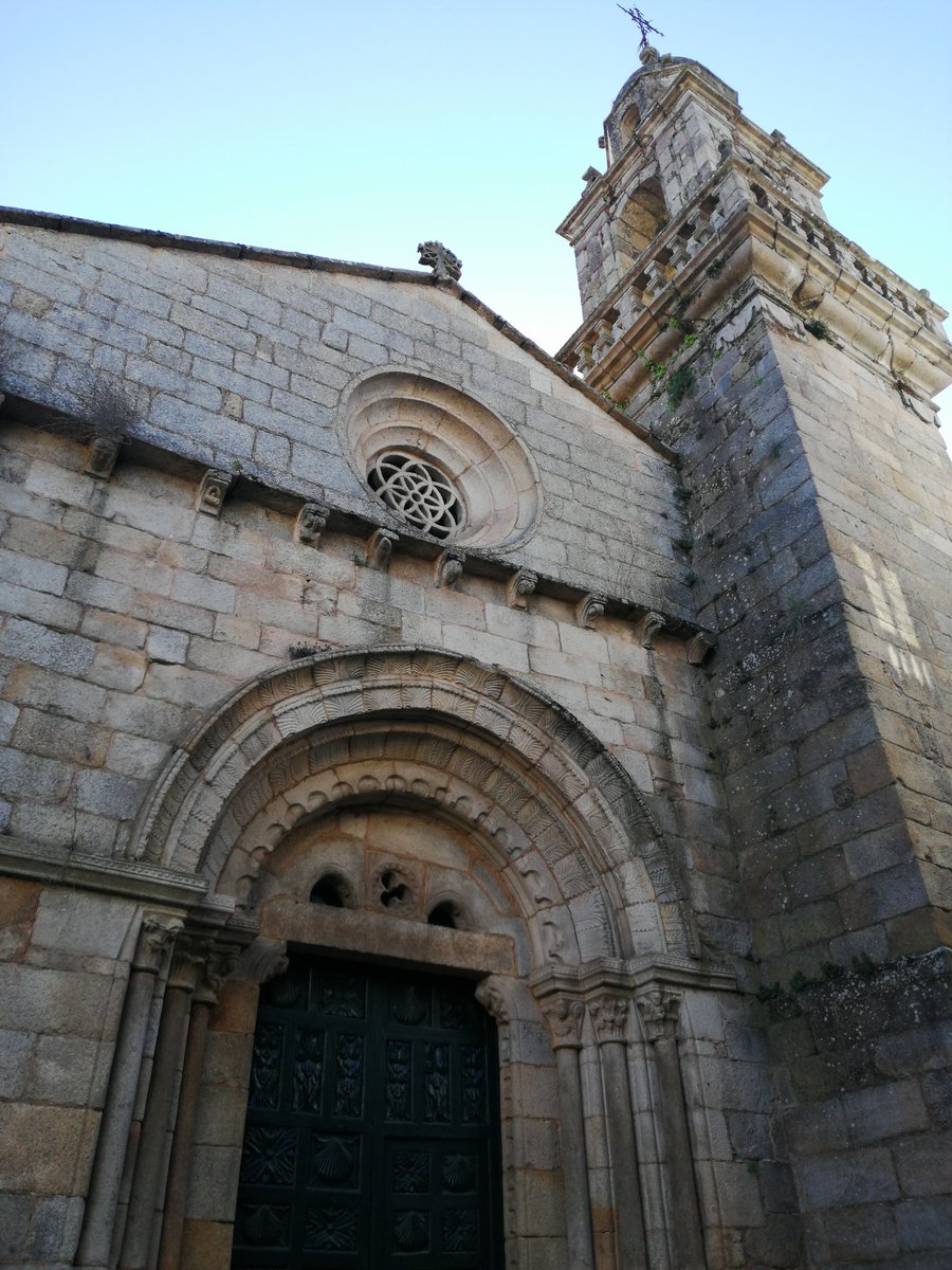 Comenzamos el día visitando el corazón del #ribeiro, su capital @TRibadavia. Una villa medieval 🏰 y señorial que también sabe a vino, con una de los barriadas judías más importantes de España. Un imprescindible en la <a href="/RutaVinoRibeiro/">Ruta del Vino Ribeiro</a> 🍷

<a href="/MiradasViajeras/">Miradas Viajeras</a>
#PressTripRutaRibeiro