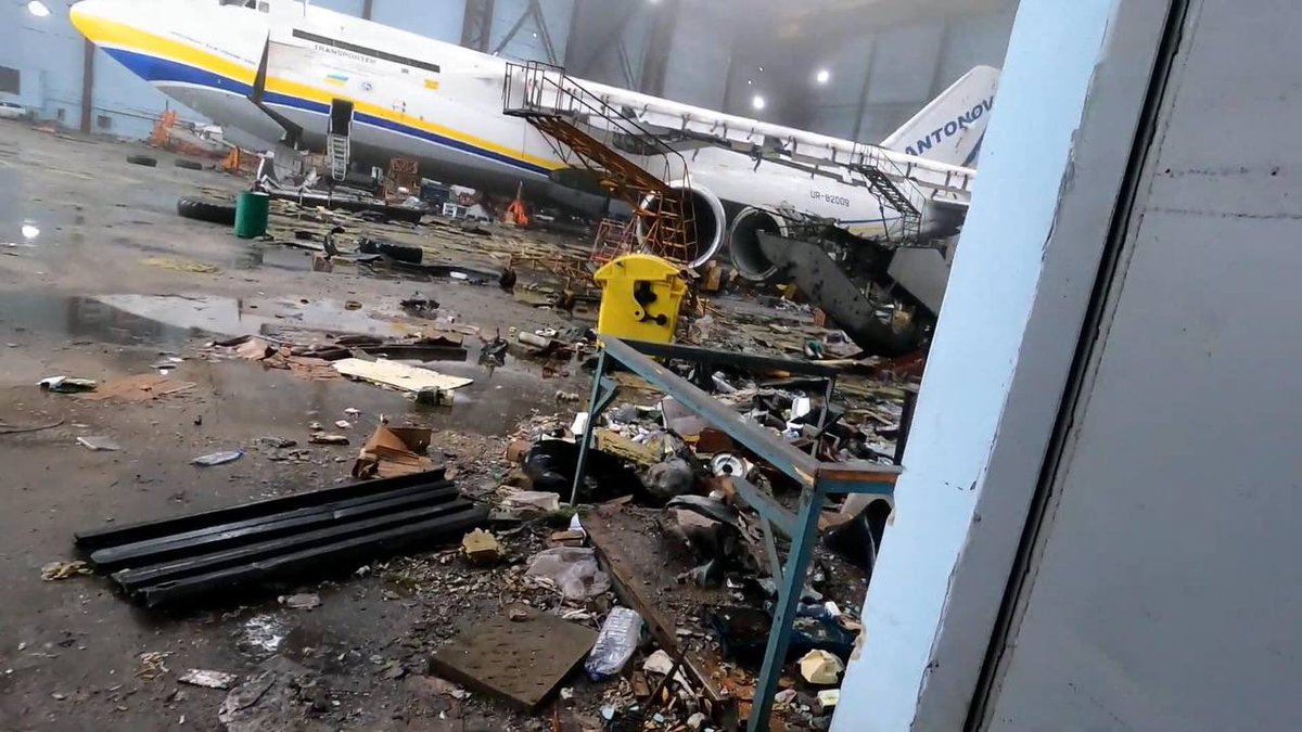 AntonovCompany's tweet photo. Unfortunately, in results of the "russian world" actions, the airport is not recognizable now. #AN26, #AN74 and #AN225 aircraft, control tower and administration building were destroyed. #AN12, #AN22, #AN28, #AN132D and #AN124-100-150 aircraft, hangars were damaged. https://t.co/7qf7DJ0bti