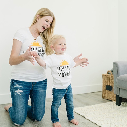 MommysPlaybook's tweet photo. #ad The Spunky Stork hand prints whimsical designs onto the softest ✅clean ✅organic ✅non-toxic clothing. They have hundreds of funny designs & hilarious sayings!
LEARN MORE: https://t.co/T3YMlA0iFy
#ohbabyevent #spunkystork #kidsfashion #MommyMe #organiccotton #babyclothes https://t.co/ezmWUYTDM9
