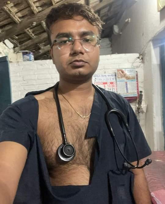 Indian__doctor's tweet photo. Dr Anshul Bhowmik  
He treated patient no matter what the time is no matter in what situation he was.

He was in his night duty at CIMS ,bilaspur and after treating a patient this is what he got in return
@PMOIndia
Kindly provide #centralProtectionAct &amp; take action
@bhupeshbaghel https://t.co/U9Psa2iZbu