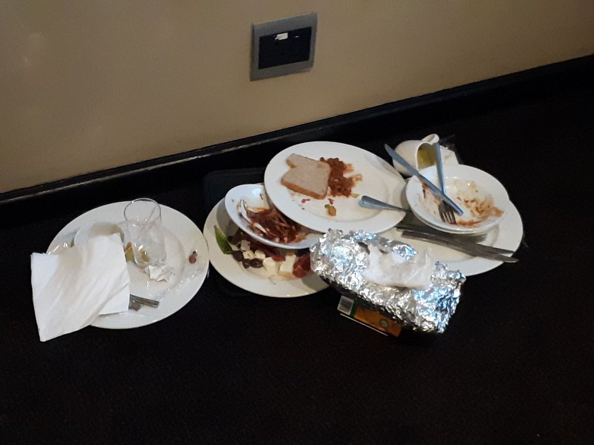 NikkiPatelchip's tweet photo. 3rd Taking pictures of people's roomservice in hotel hallways #roomservice #Food #hotel #leftovers #funny #everydaylife https://t.co/uvJRUkRVks