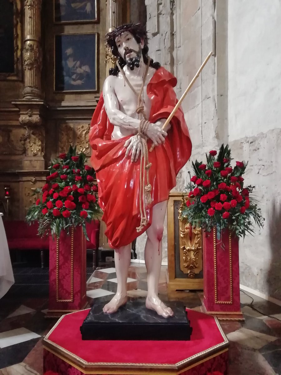 MarioDiezOrdas's tweet photo. Ayer fue un día grande para la Semana Santa de León. Majestuoso Cristo de la Primera Palabra, obra de @fernandojaguado, quien además ha enseñado a andar a Jesús de la Misericordia, de La Roldana, con su magistral peana corpórea. @RedencionLeon https://t.co/78tKoKYbQI