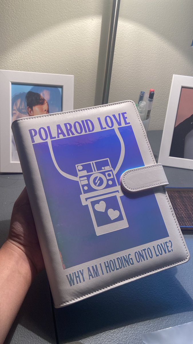 ramyeonzluvclub's tweet photo. 💌 Polaroid Love Custom Binder
🛒 @made_by_maria 

very very pretty! 🥰 thank you for making these bec im so in love w it! packaging was also so nice ✨ def worth the wait! 

#bindersbymaria ❣️ https://t.co/Qq00adsxUx