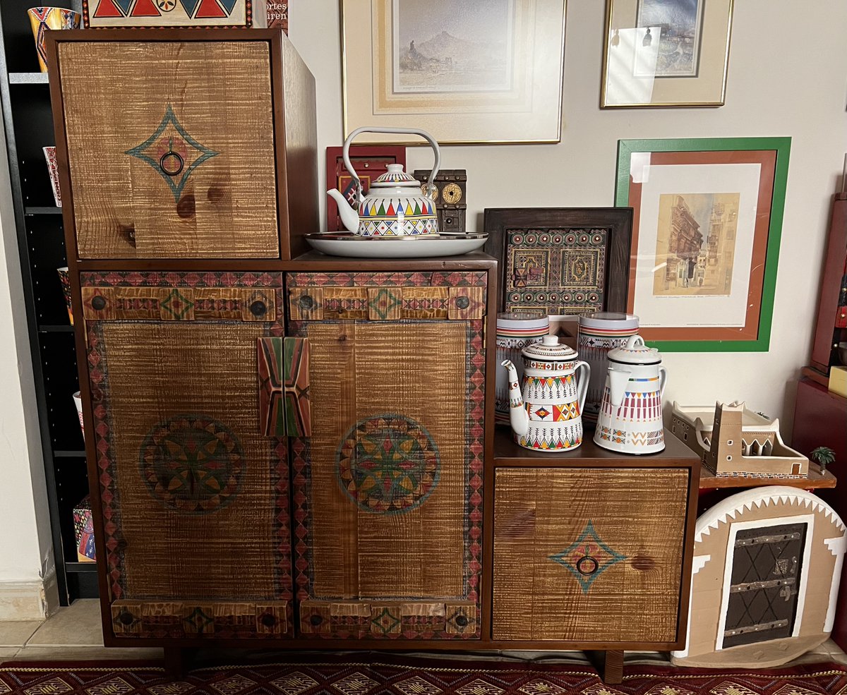 ThompsonMarkC's tweet photo. I love my beautiful new Saudi heritage furniture from the unique and wonderful @DesertDesignsSA in Khobar https://t.co/ky4JHL5u16