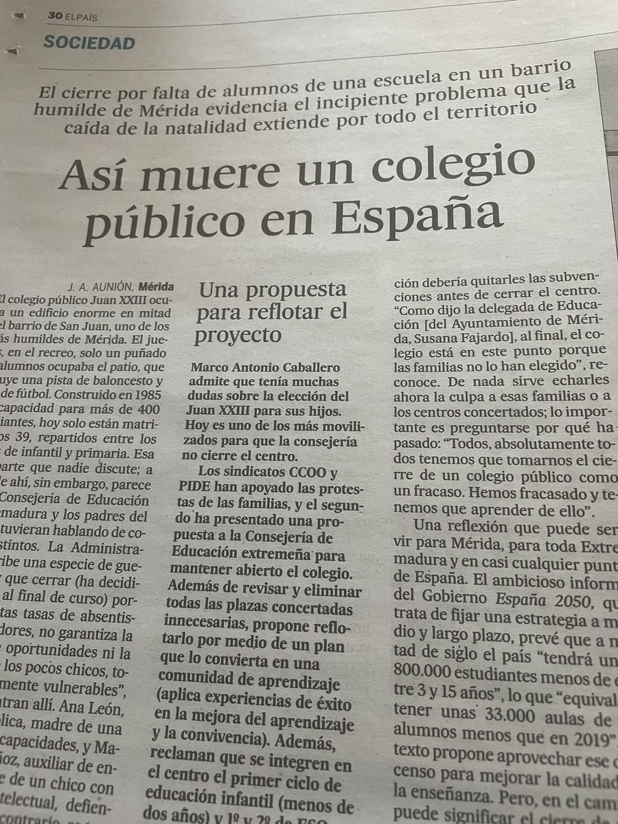 dinisss's tweet photo. No puede cerrar un colegio público en Mérida y al mismo tiempo mantener dos conciertos educativos a 350 y 800 metros de este centro. Algo falla. Los conciertos se plantearon para cubrir carencias no para sustituir a la educación pública https://t.co/SHrKBKmmG7 https://t.co/gp7jfIXnY1