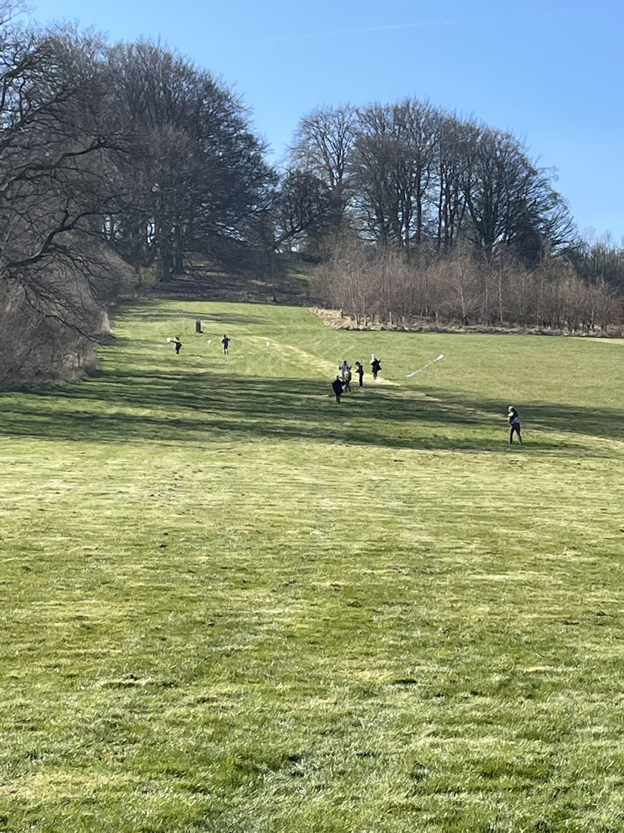 Beautiful day for kite flying at Deer Park <a href="/GirlguidingGlos/">Girlguiding Gloucestershire</a> <a href="/GirlguidingSWE/">Girlguiding SWE</a>