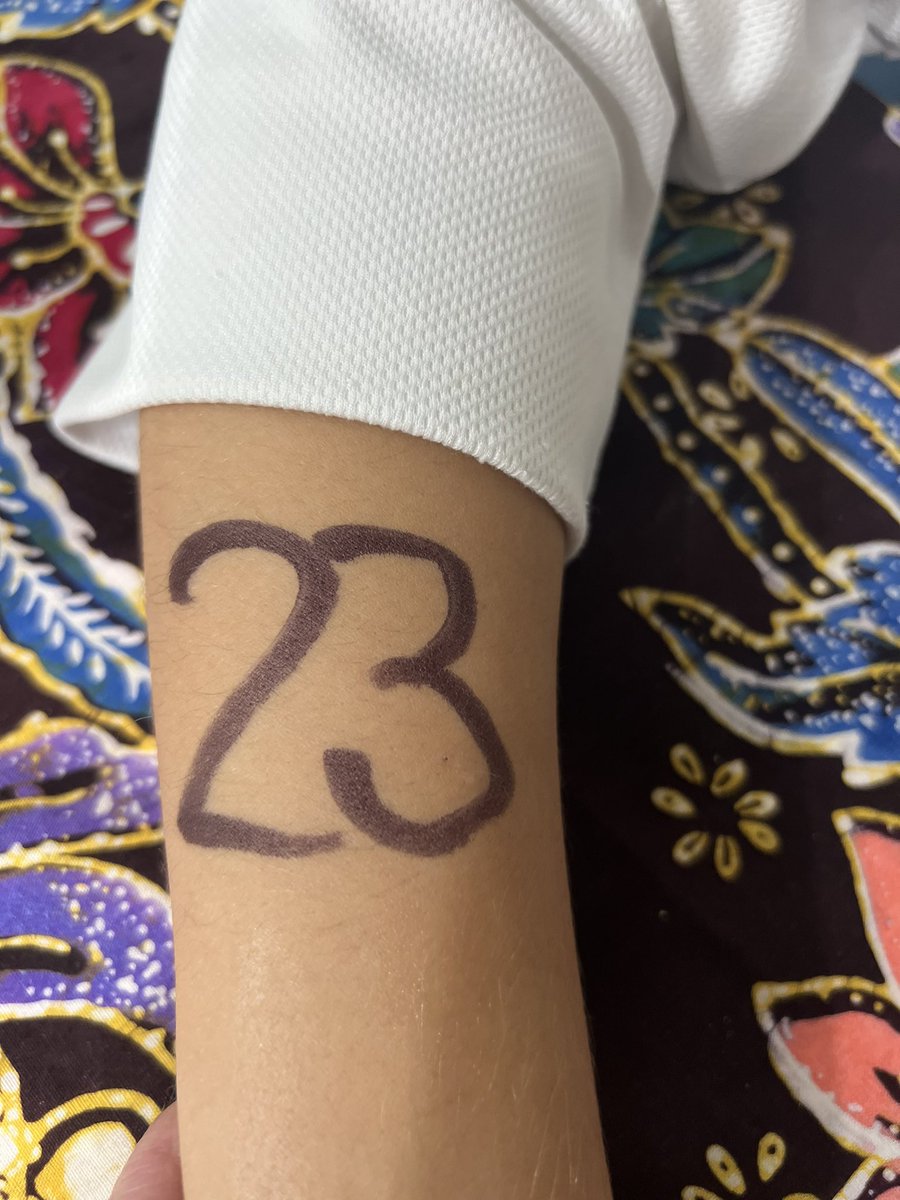 LeanneKBailey's tweet photo. An auspicious number for Mr12’s rep cricket trial today. 🏏 ❤️💔
#warne #warnie #makehimproud
#23 #legspin #leggie #wrongun
@ShaneWarne @FoxCricket @cricketcomau @CricketAus @MarkHoward03 https://t.co/VEyqlQt6EU
