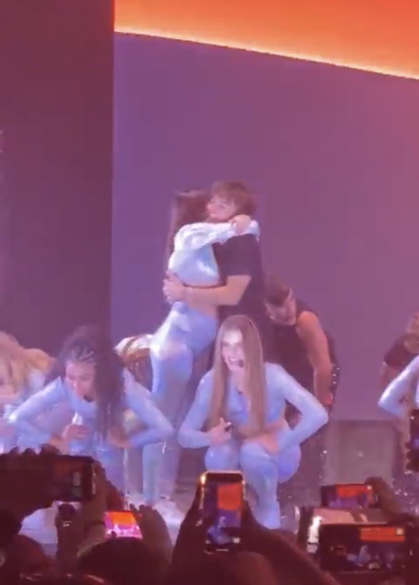 needhidxlgo's tweet image. I don&apos;t know if you received my letters, if you&apos;re going to read them or not... I really don&apos;t know. But what I know, with all the certainty of the world, is that I love you, and not in a superficial way. I love you so much because you literally saved my life and I can say that