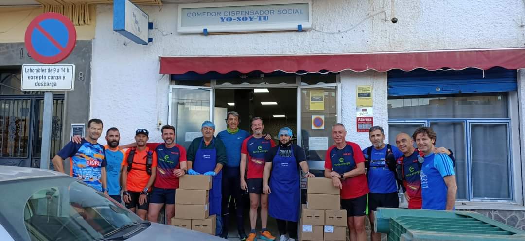 Comedoryosoytu's tweet photo. De nuevo damos las gracias al Grupo de corredores RM 9.30 por su donación de pescado y por su Solidaridad continua con nuestro Comedor Dispensador Social, gracias a ellos, nuestra labor de ayudar a tantas familias necesitadas es mucho más fácil.
Gracias. https://t.co/uaGDXFllGq
