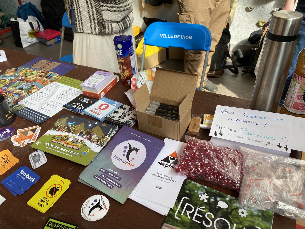 davlgd's tweet photo. Le meilleur stand de la terre #JMLL https://t.co/3NmMh5VPEm