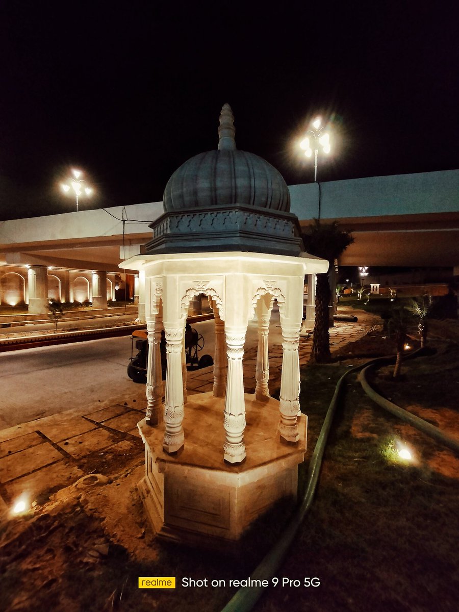 iamlokeshtaylor's tweet photo. Hey everyone,My entry for Realme photo expedition challenge to capture two light source in one frame. #realmePhotoExpedition #CaptureTheLight #shotOnrealme 

@NeonVikash

@AayushiiiSingh

@bhawna_20

@FrancisRealme

@MadhavSheth1

@realmeIndia https://t.co/ven5tFE3X5
