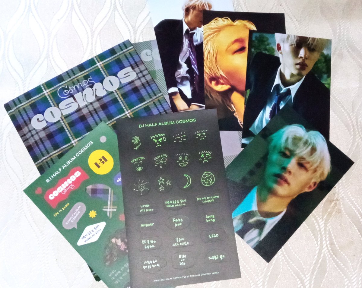 berry_lya's tweet photo. WTS BI ALBUM COSMOS UNSEALED EARTH VER !!! WILL GET SOME FREEBIES !!! CONDITION 9/10
WILL GET ALL IN THE PICTURE + ID PHOTO AND POSTER
RM 60 INCLUDE POSTAGE
#pasarTREASURE #pasartreasureMY #pasarSVT #pasarTXT #pasartheboyz #pasarATEEZ #pasarNCT #pasarSKZ #PASARYG https://t.co/7KI5YYcSHa
