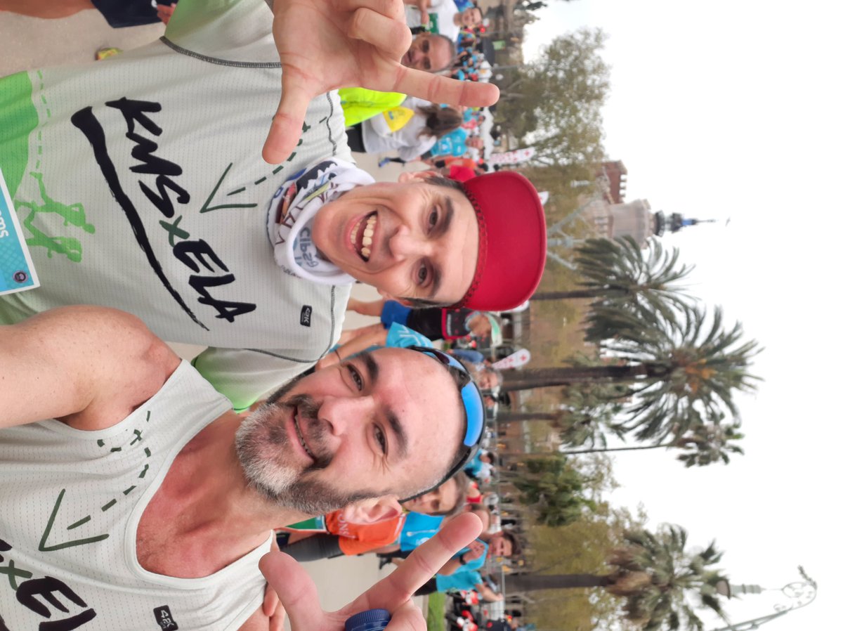 oscaram19711207's tweet photo. MMP En la 1/2 Maratón de Barcelona !. Gracias @xyecrespo por hacer de liebre y tirar de mi y animar, sobre todo los 4 últimos K. 9 minutos menos que la pasada 1/2 en octubre. 01:39 minutos. 🏃♂️💪🏽🏃♀️
@kmsxela
@elrinconcorredo @practicarunning @gilicombo
#KMSxELA
#practicarunning https://t.co/XjNLz1JLTR