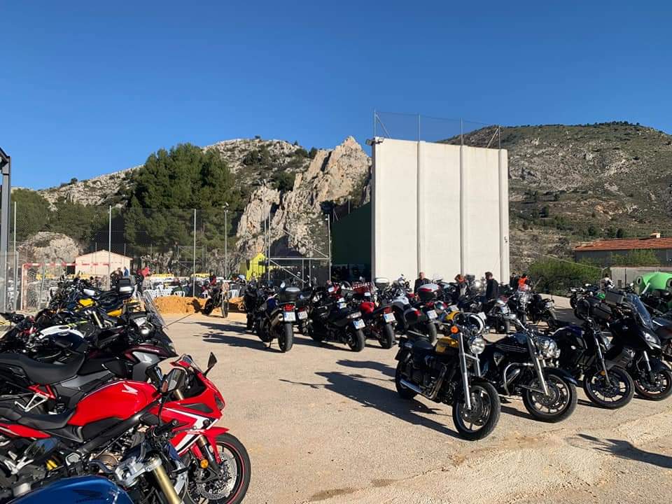 confrideslabdet's tweet photo. [CAS] 👉 Centenares de motoristas se dan cita hoy en el "IV Motoalmuerzo de Confrides" 🏍

Esta deseada y multitudinaria cita está organizada 🤝 por @Zclub_AM y el Ayuntamiento de Confrides / L’Abdet

#MotoAlmuerzoConfrides #Confrides #LAbdet #VisitConfridesLabdet https://t.co/pbco2UloMH