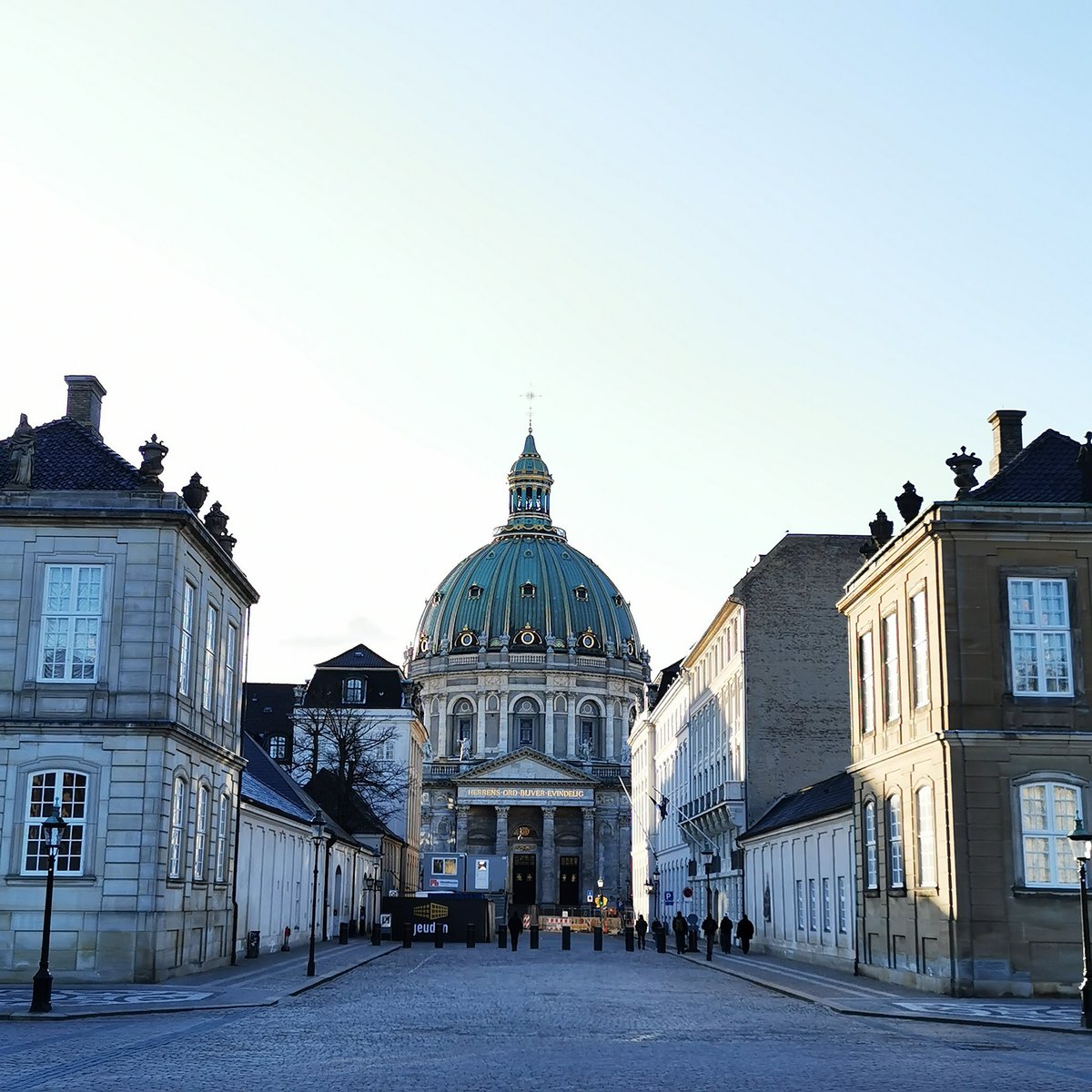 EarthCitisen's tweet photo. View from #Amelienborg #Danish #monarchy Palace to #FrederiksKirke

#travel #Copenhagen #København #Denmark #Scandinavia #travelblog #travelblogger #travelbloggers #photography #photographer #pilgrimage #pilgrim #traveller #wanderlust #TravelTips #DenmarkTips #copenhagentips https://t.co/NGIkxDqWxK