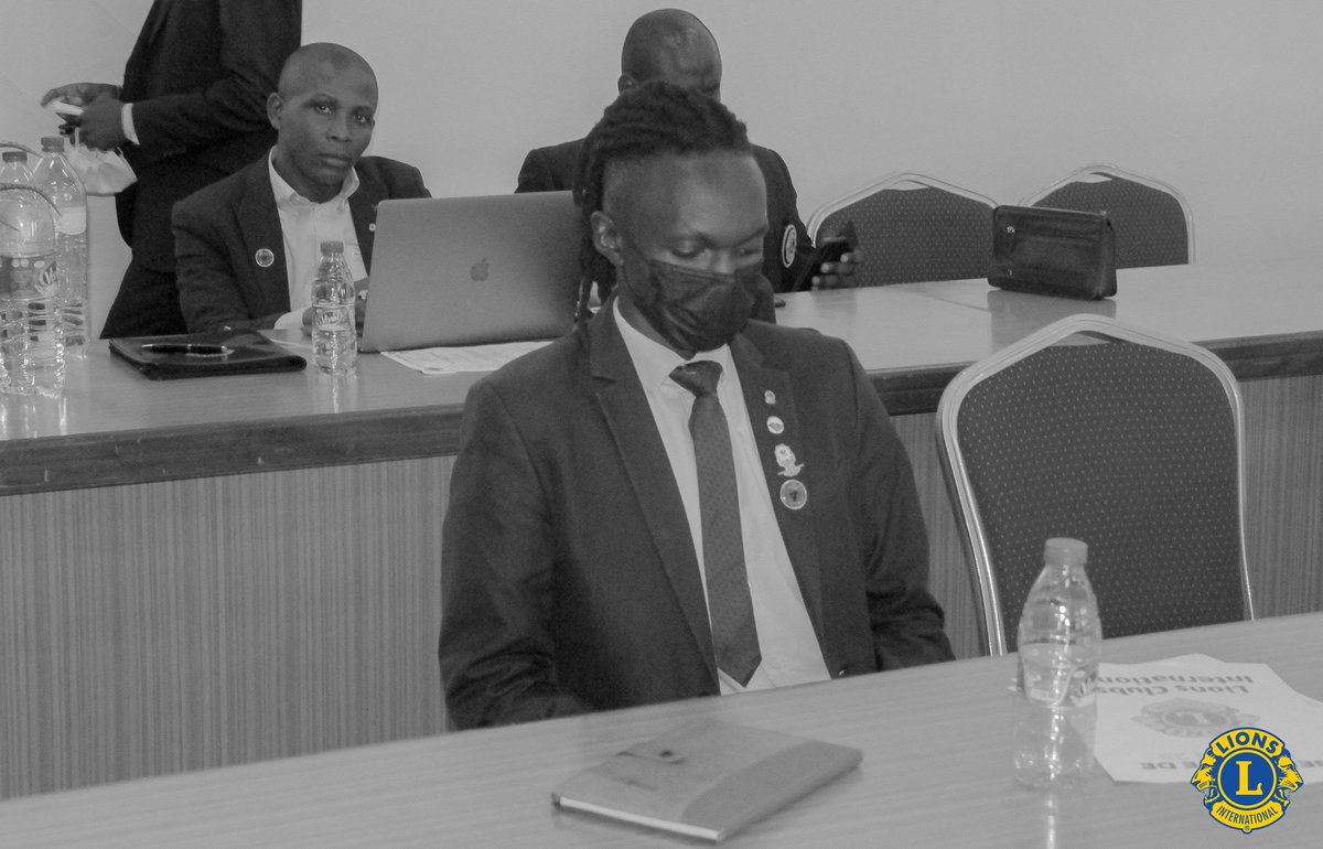 mathymav's tweet photo. Séminaire #Region25
#LionsClubInternational
Humaniste et engagé.
#Mathymav
#ChezMoiAuCongo https://t.co/66dkmSLYfR