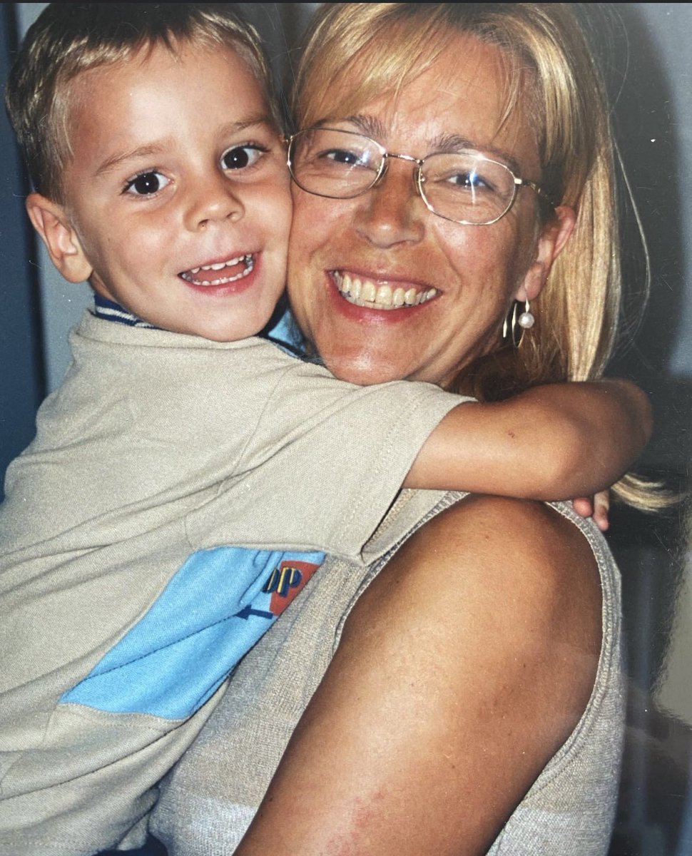 Sisquere2's tweet photo. Res s’acaba mentre algú et recordi!
23 anys!
T’estimem! https://t.co/qmM7k2Qwa5