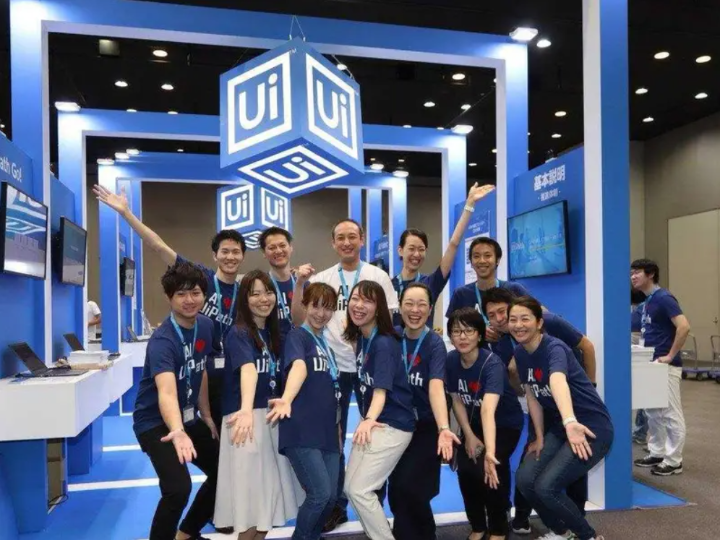dragosh's tweet photo. Every day, people from 46 countries work together to Accelerate Human Achievenment, guided by our amazing culture. Comparably has just named UiPath on the top 25 companies with a global culture.
#UiPath #uipathemployee #uipathcareers #rpa
https://t.co/yYLr1Amxyc https://t.co/rYhq5eJmYk